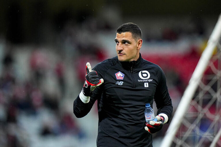 Rouen LOSC Mannone Et David Titulaires Les Compositions Officielles