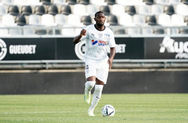 Nicholas Opoku Amiens SC