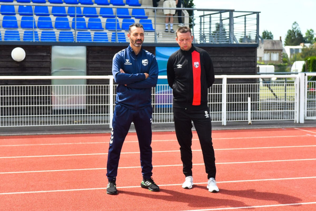 Ligue 2 : un nouveau coach prend la porte ! Olivier Echouafni Ligue 2