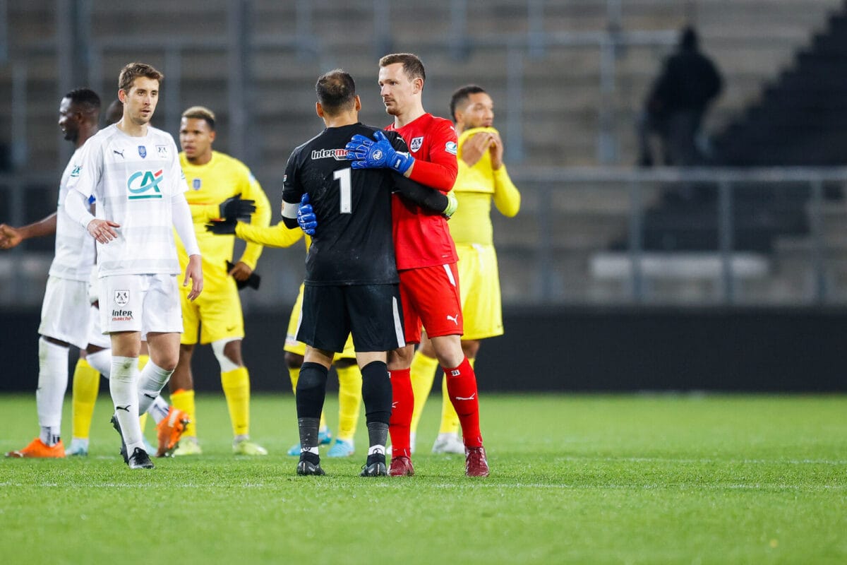 Amiens SC : un ancien joueur annonce sa retraite ! Amiens SC Paul Charruau