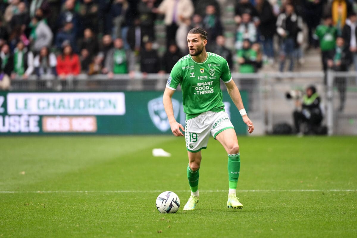 Saint-Etienne : « Dans les têtes, on ne joue pas le dernier » assure Léo Pétrot avant d’affronter le VAFC Léo Pétrot VAFC - Saint-Etienne