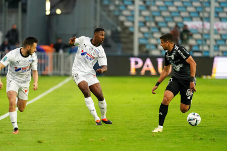 Amiens SC Osaze Urhoghide