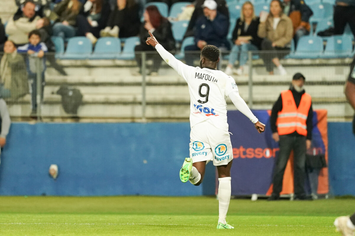 Amiens SC Louis Mafouta