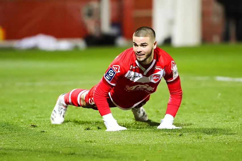 Lucas Chevalier VAFC