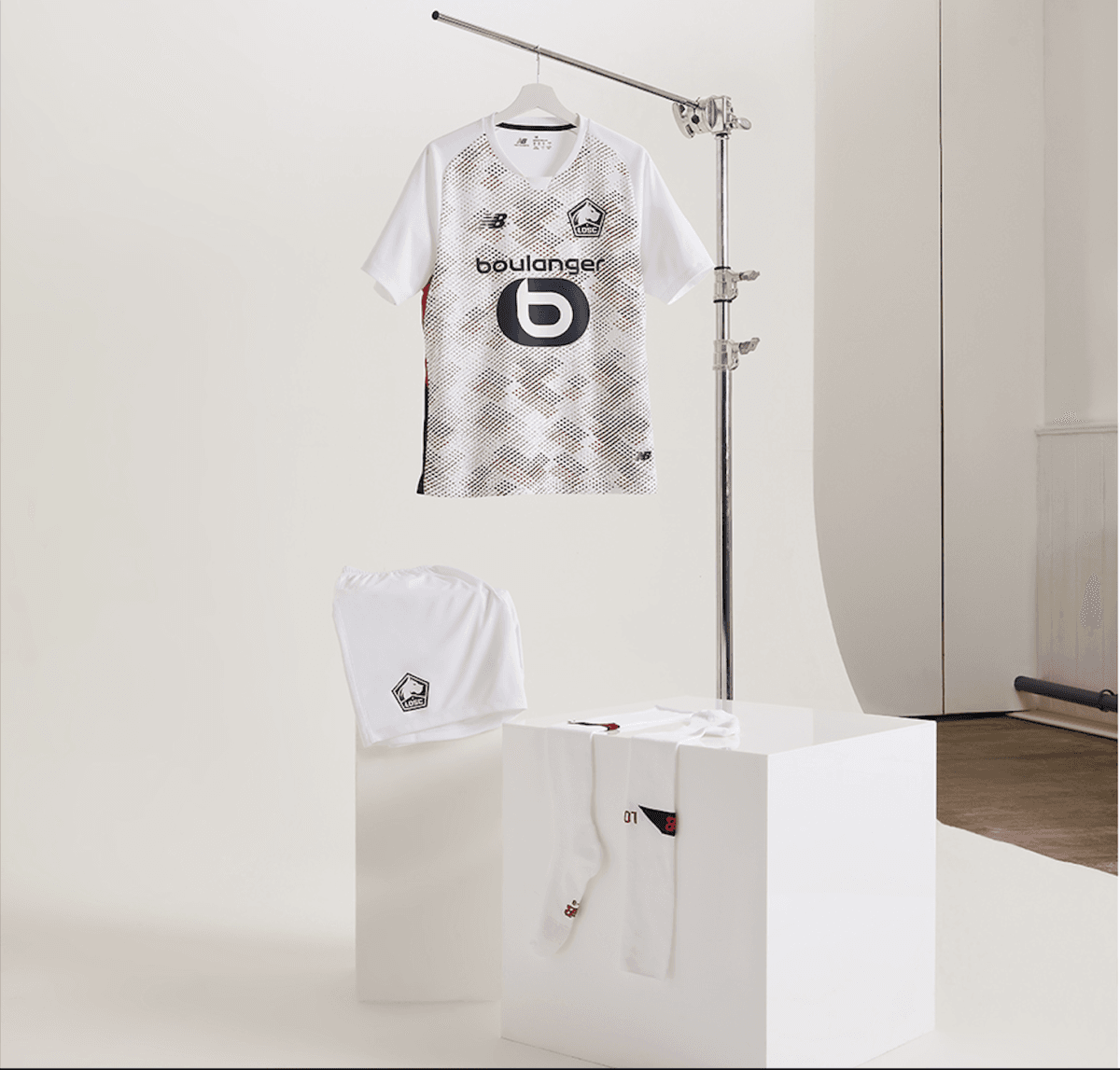 LOSC : le nouveau maillot extérieur 2024/25 dévoilé ! Maillot LOSC