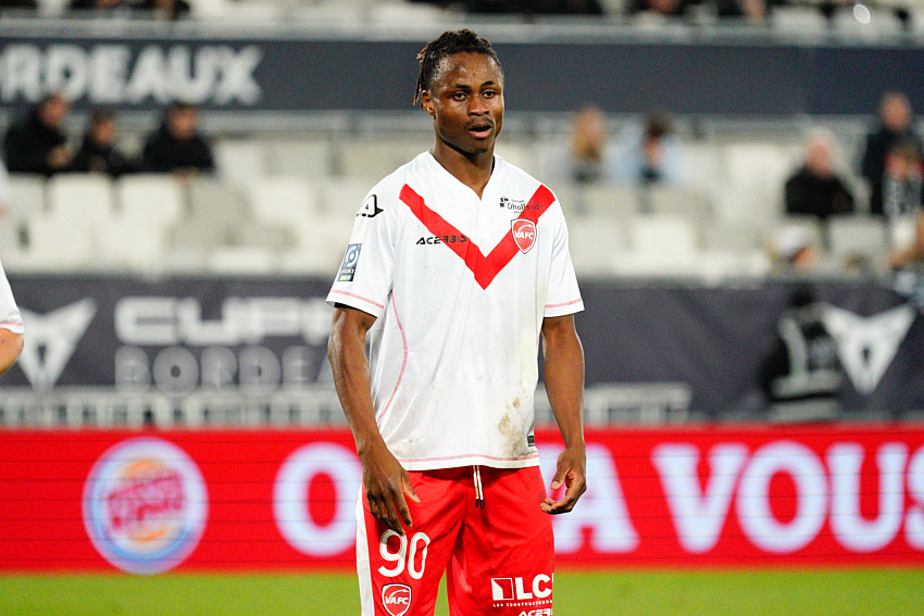 Mathias Oyewusi VAFC