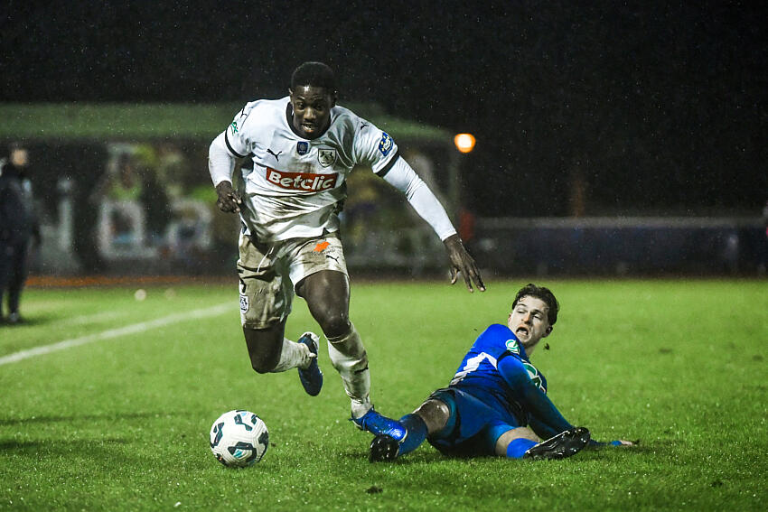 Amiens SC Osaz Urhoghide