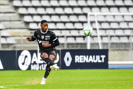 Amiens SC Osaze Urhoghide