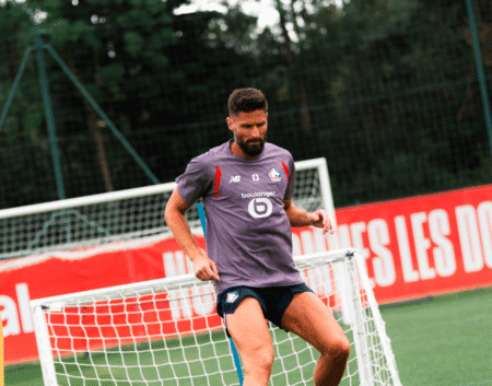 Olivier Giroud fait sa rentrée sous les couleurs du LOSC Olivier Giroud LOSC