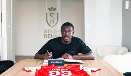 Mohamed Ali Diadié signe son premier contrat professionnel à Reims Mohamed Ali Diadie Reims