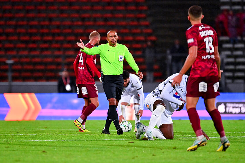 Amiens SC – Stade de Reims : qui est l’arbitre du match ? Gaël Angoula Amiens SC