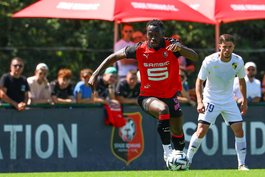 Arnaud Kalimuendo Stade Rennais