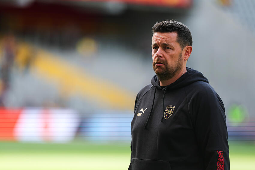 RC Lens – OL : le onze de Pierre Sage, Thauvin remplaçant, Satriano absent Pierre Sage RC Lens