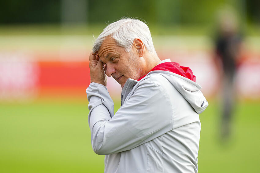 « Il y a beaucoup de bonnes choses » : après West Ham – LOSC, Bruno Genesio satisfait de la performance de ses joueurs Bruno Genesio LOSC