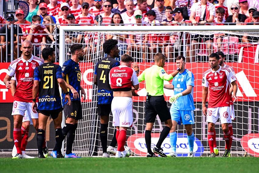 LOSC Stade Brestois Clément Turpin