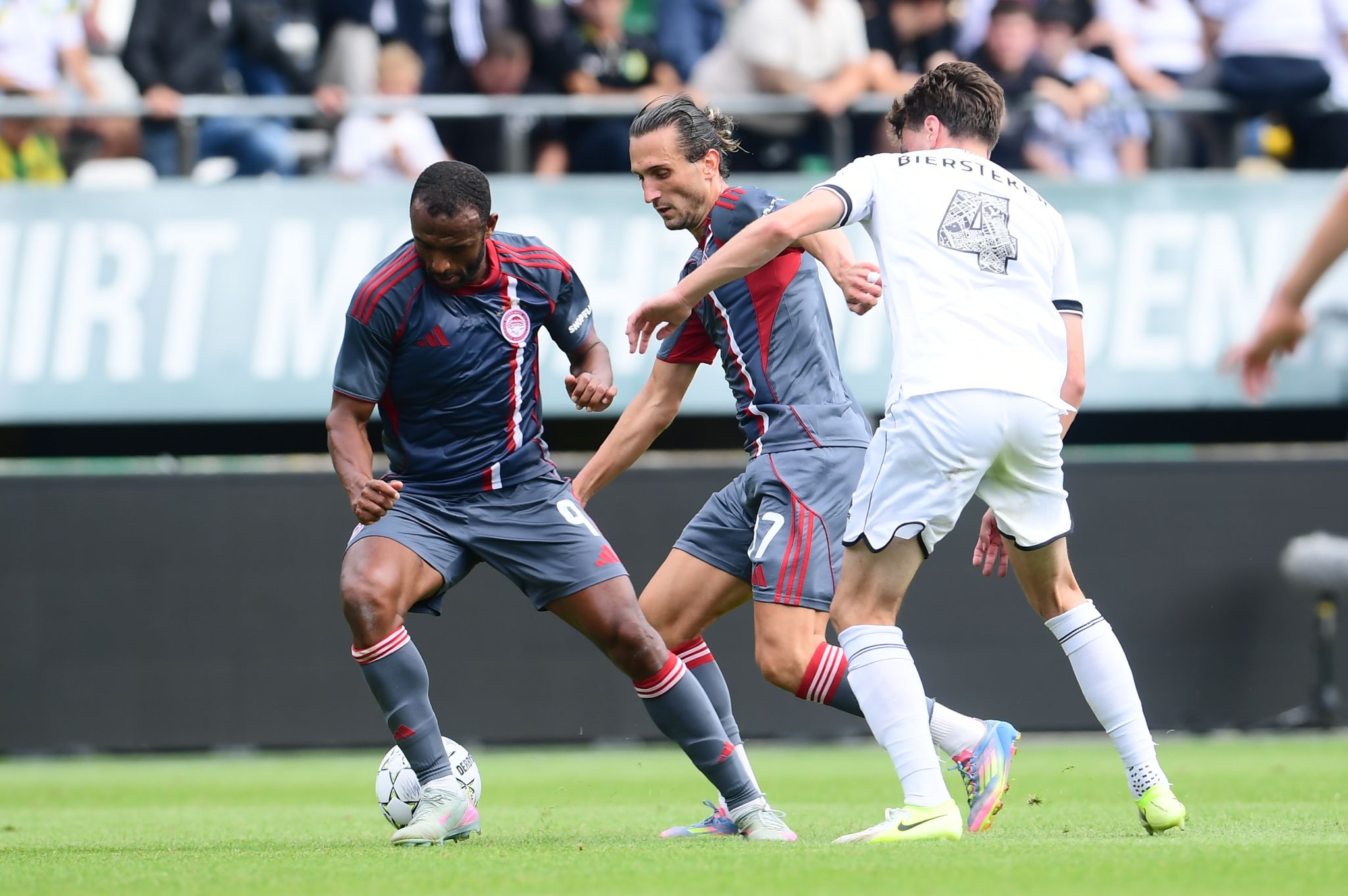 Yusuf Yazici Olympiacos LOSC