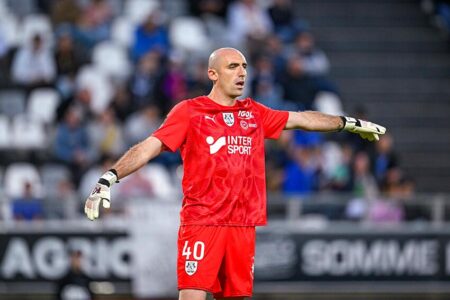 Amiens SC Paul Bernardoni