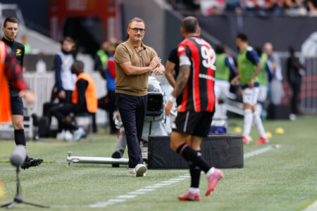 OGC Nice – LOSC : privé d’au moins 5 joueurs, Franck Haise agacé par le cas Jonathan Clauss OGC Nice LOSC Jonathan Clauss