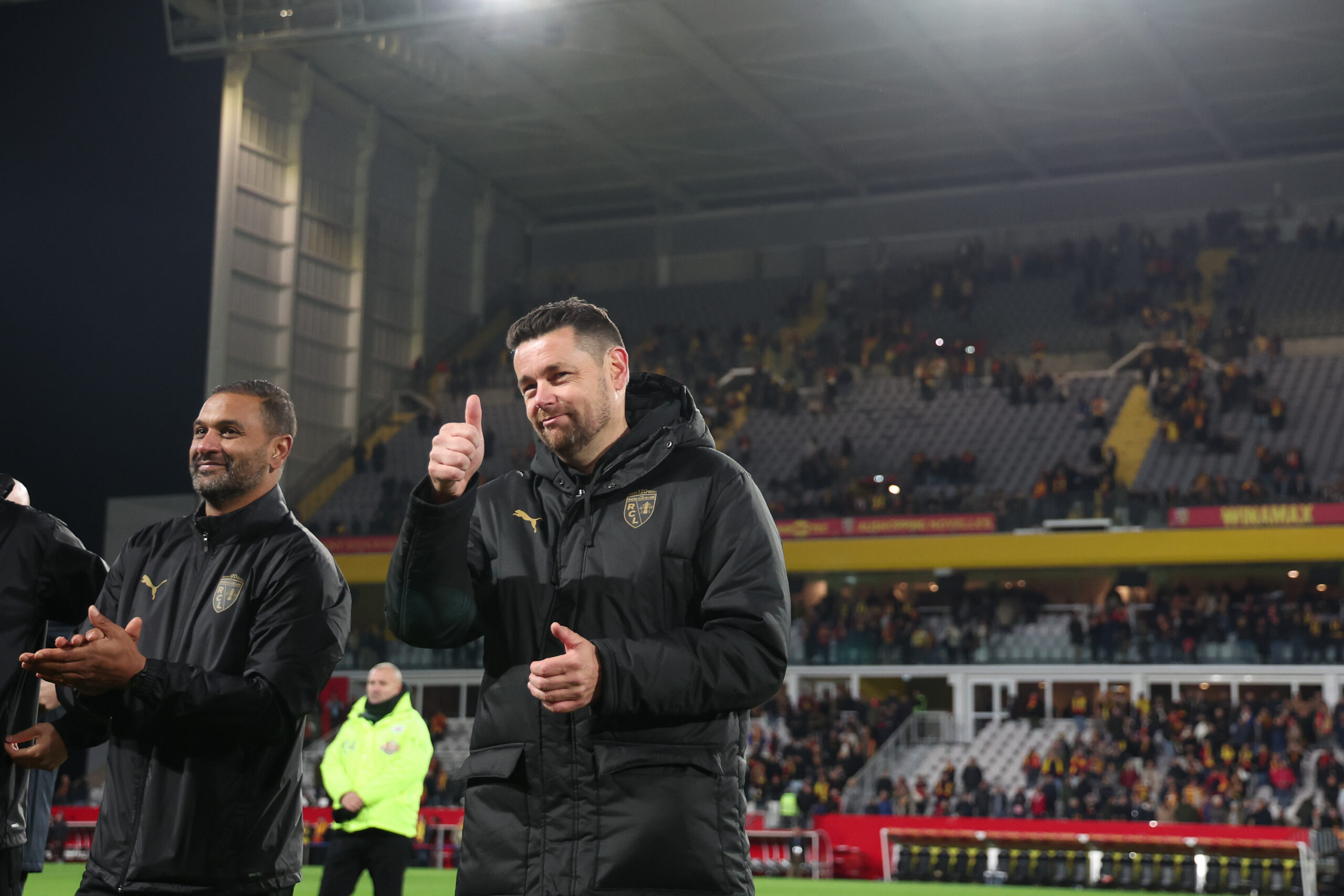 RC Lens : « Le mercato a été bien mené », Pierre Sage savoure l’apport des recrues Pierre Sage RC Lens