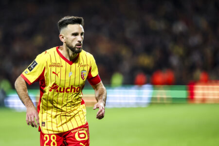 « Il a trois poumons », Adrien Thomasson (RC Lens) a encore crevé l’écran face à l’OM RC Lens Adrien Thomasson