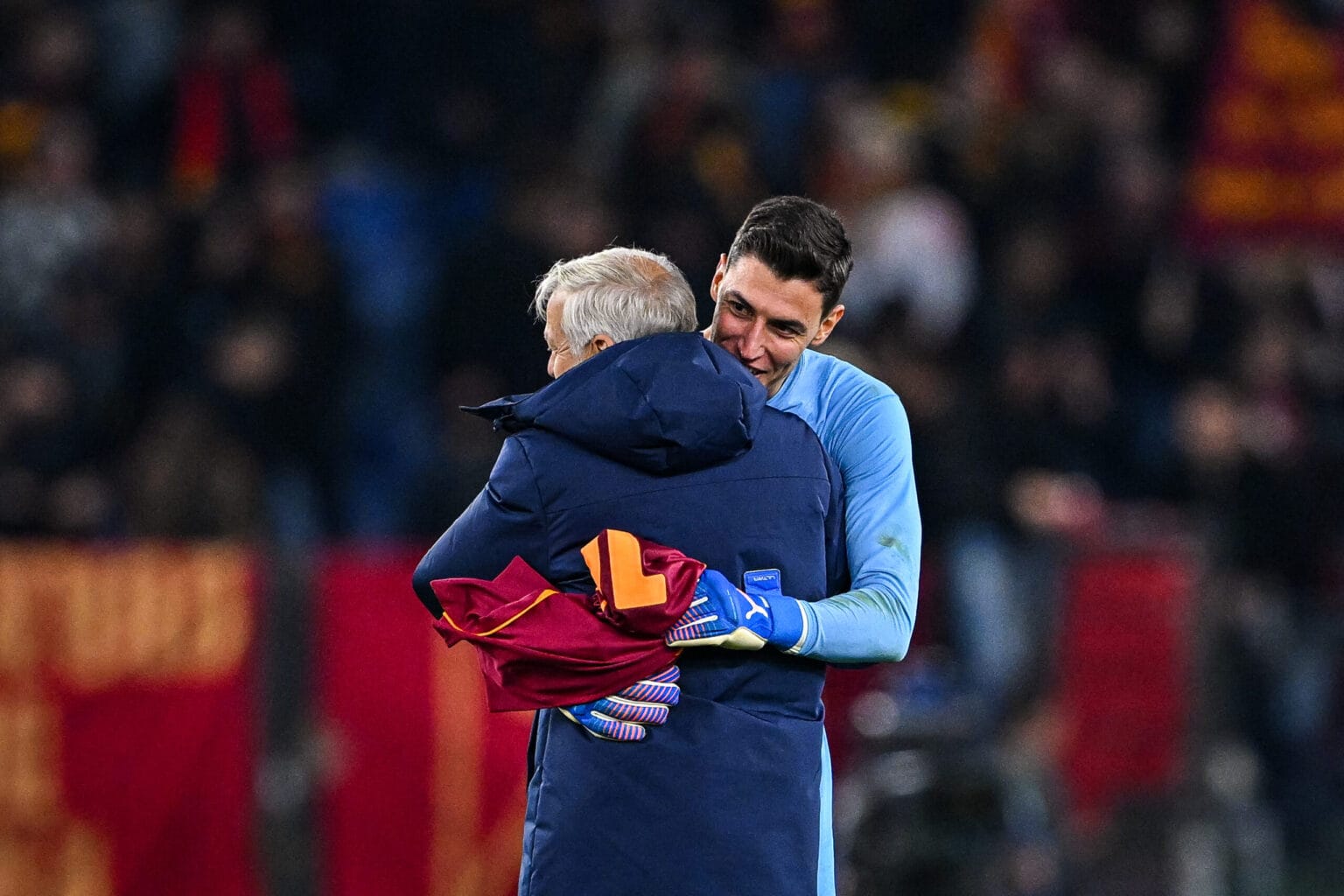 LOSC : « Je n’incriminerai jamais un de mes joueurs », Bruno Genesio vole encore au secours de Berke Özer Berke Özer LOSC