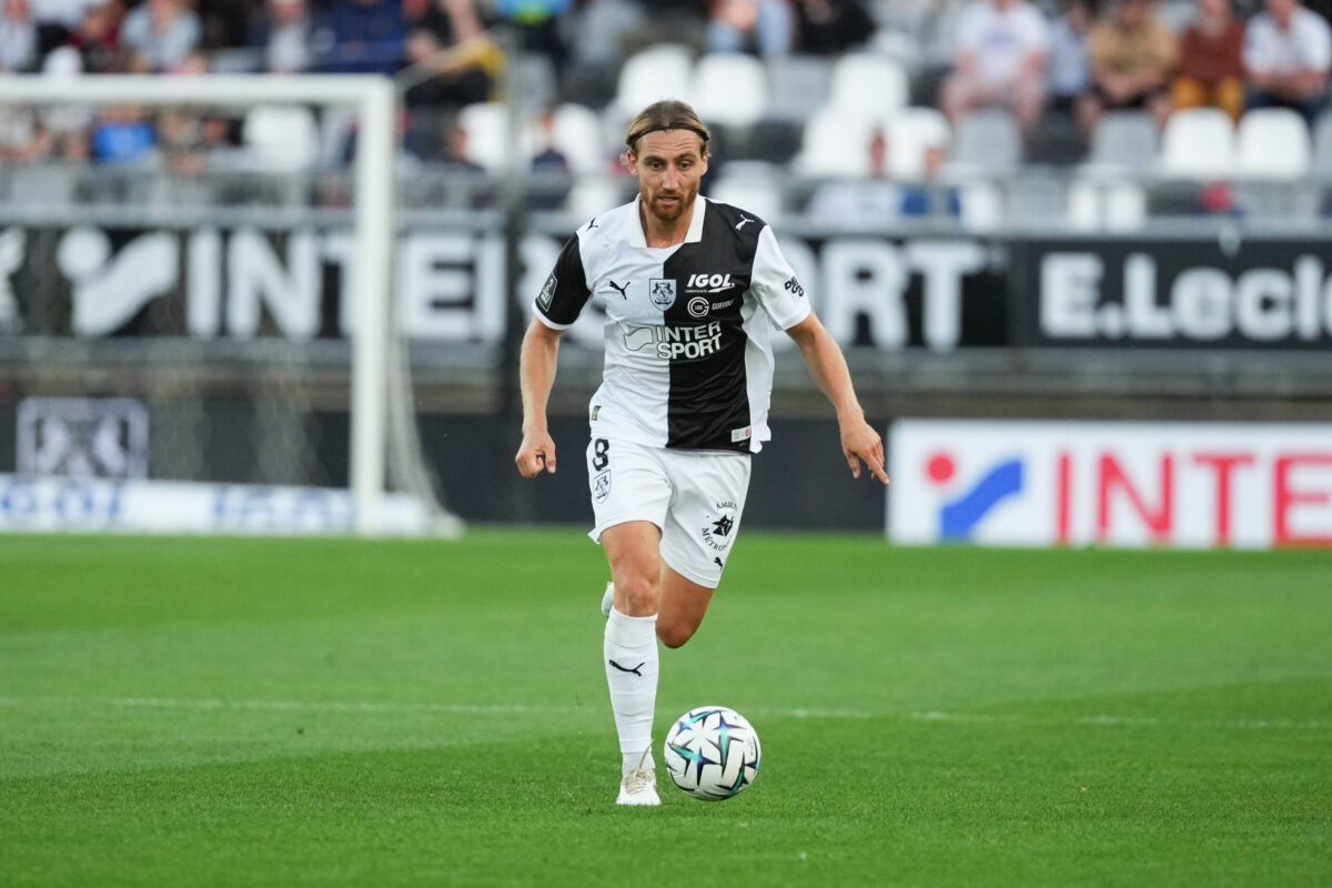 Amiens SC : Victor Lobry élu joueur de l’année 2025 ! Amiens SC Victor Lobry