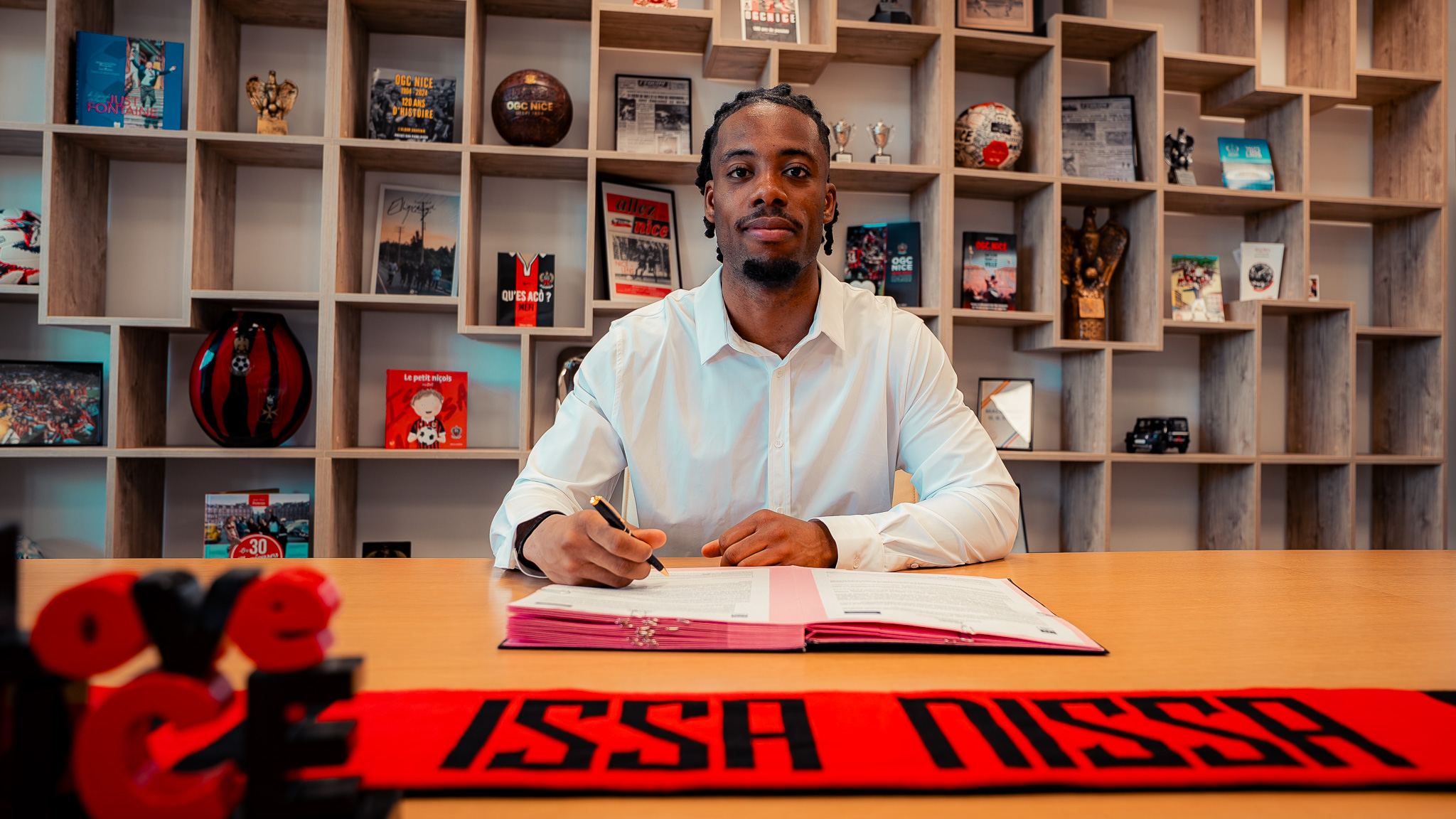 OGC Nice Elye Wahi mercato