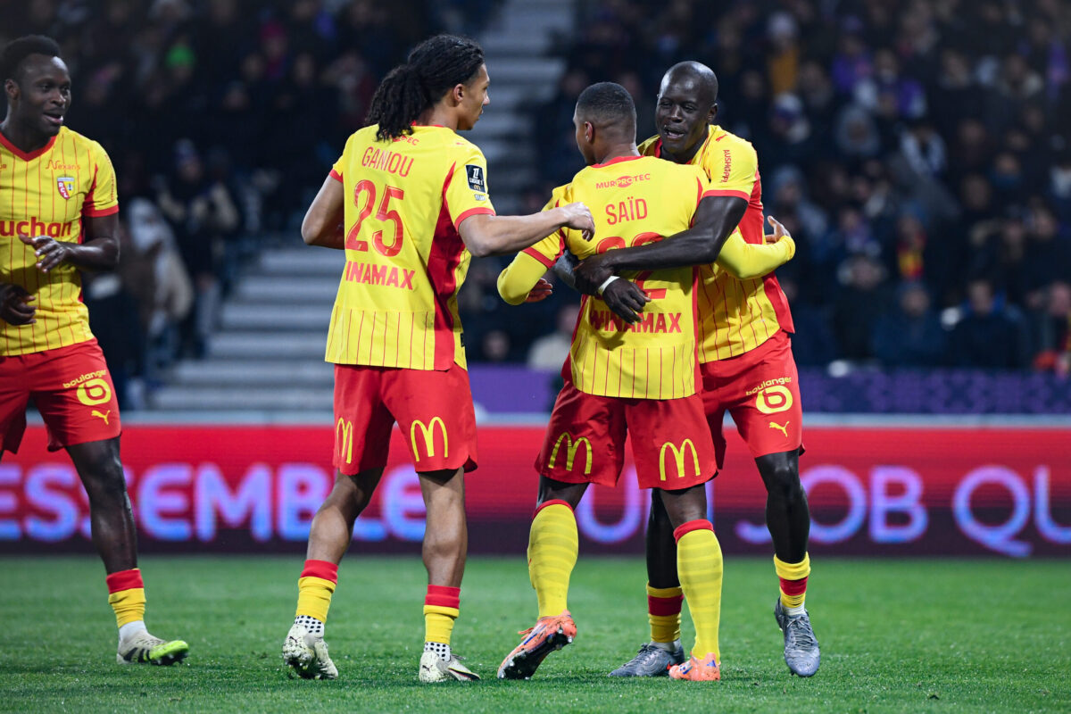 Vainqueur du TFC, le RC Lens est plus que jamais leader ! RC Lens