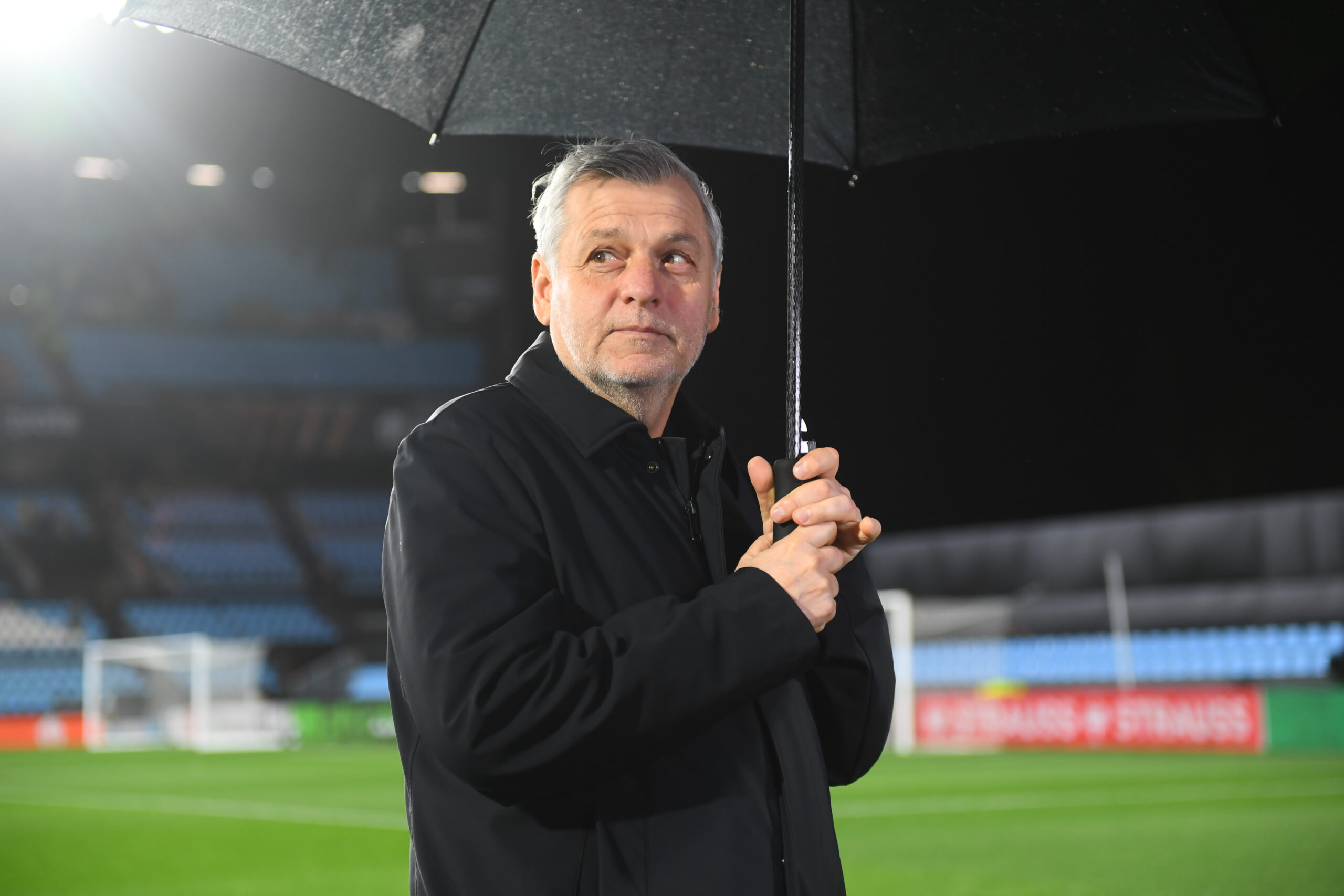 LOSC : « Un échange avec la direction mais pas de démission », la mise au point de Bruno Genesio sur les rumeurs de départ Bruno Genesio LOSC