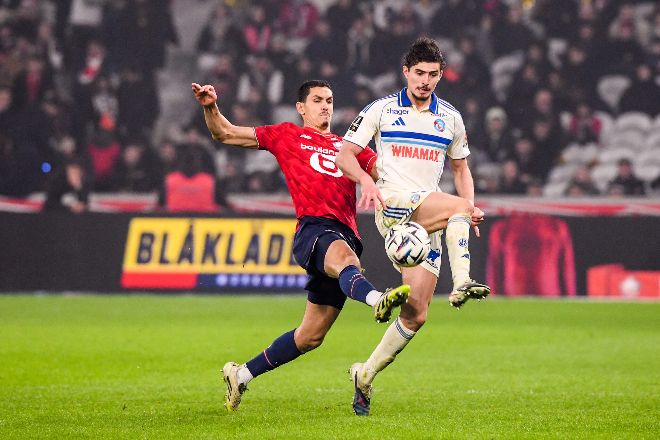 LOSC : Aissa Mandi reste sous pression, le point disciplinaire Aïssa Mandi LOSC