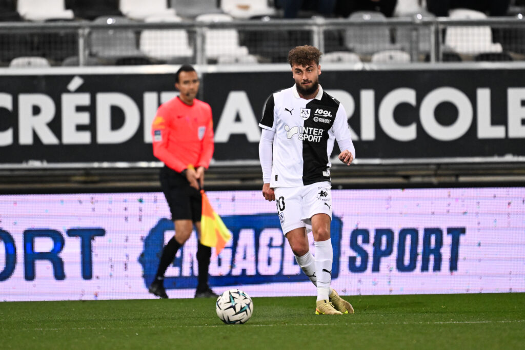 Amiens SC : Kylian Kaïboue en danger – le point cartons après Troyes Amiens SC Kylian Kaïboue