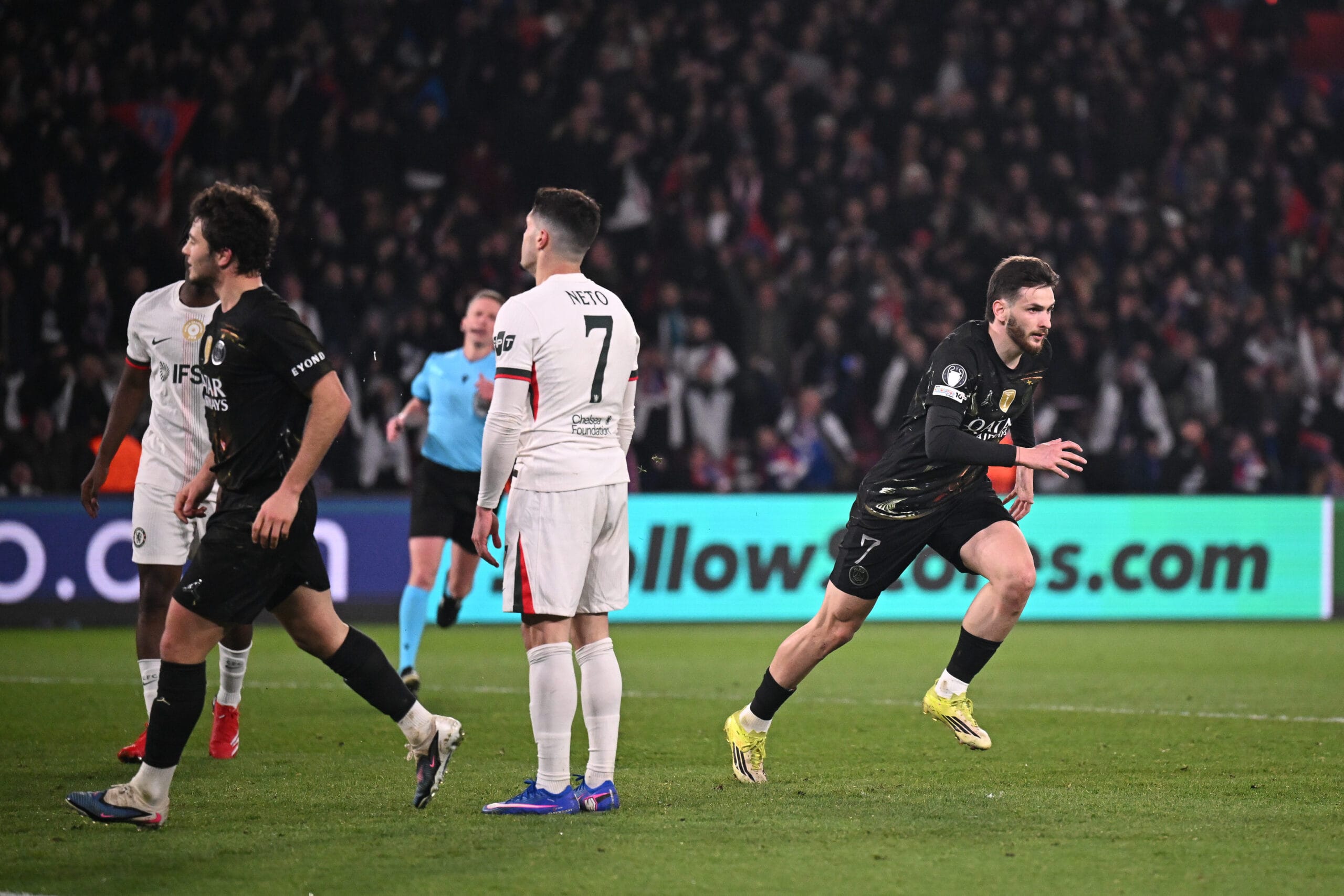 « Le score est très positif pour le PSG », Pierre Sage estime que Chelsea « méritait peut-être un écart moindre »